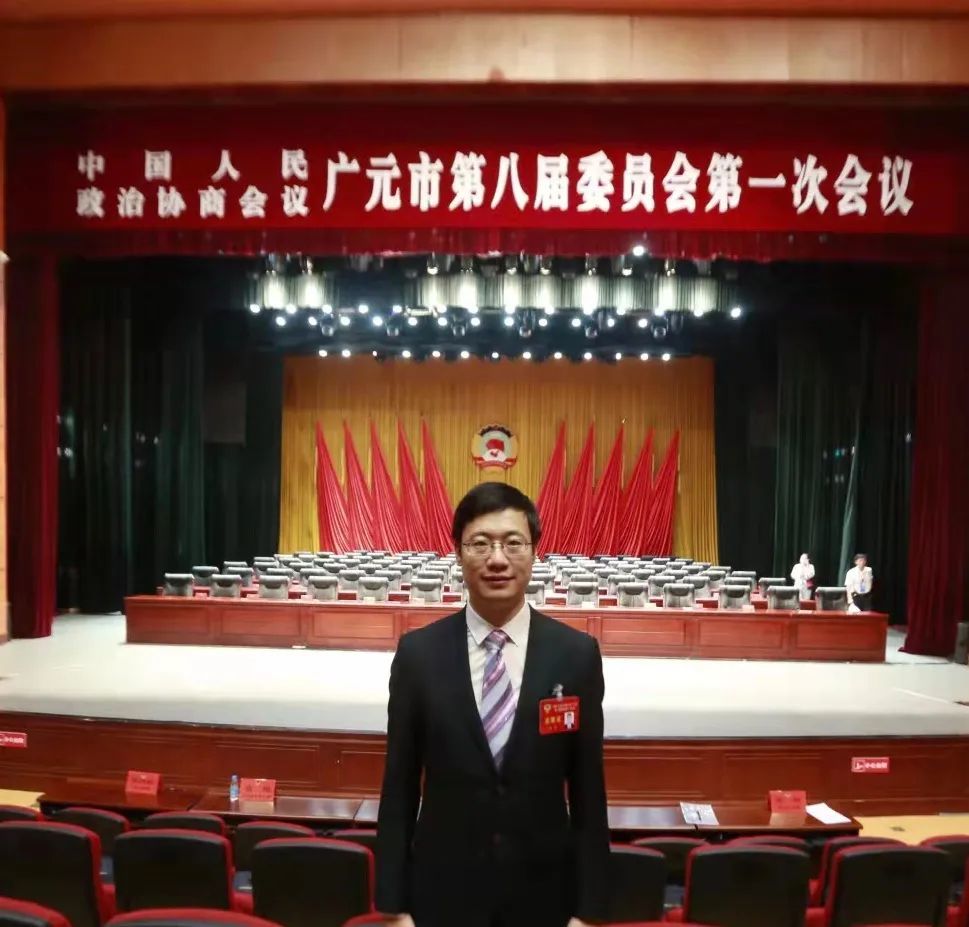 市政协委员,市新联会常务副会长,秘书长 马宁新联会在各级党委和政府