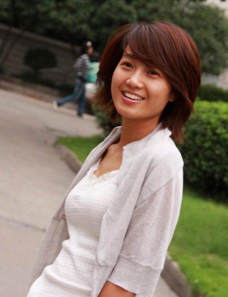 "聪明女人"朱丹,用一生赌婚姻,成了笑料,现在她后悔了