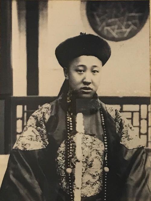 清朝的摄政王手握实权,他们为何自己不做皇帝?多尔衮最憋屈