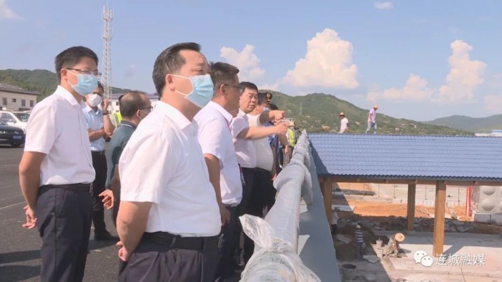 詹崇仁,县委副书记,县长蔡东阳,县政协党组书记陈荣斌,副县长罗晓波等