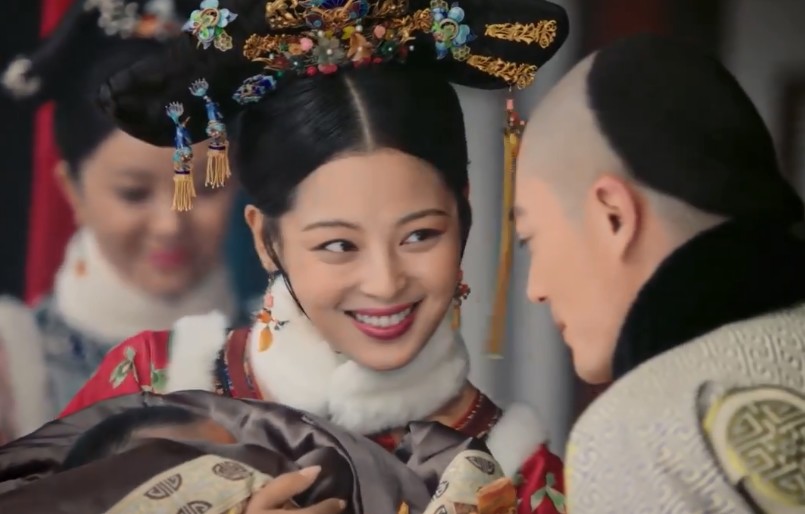 如懿传:嘉贵妃四个孩子,大儿与皇位无缘,三儿早夭,最幸福的是他
