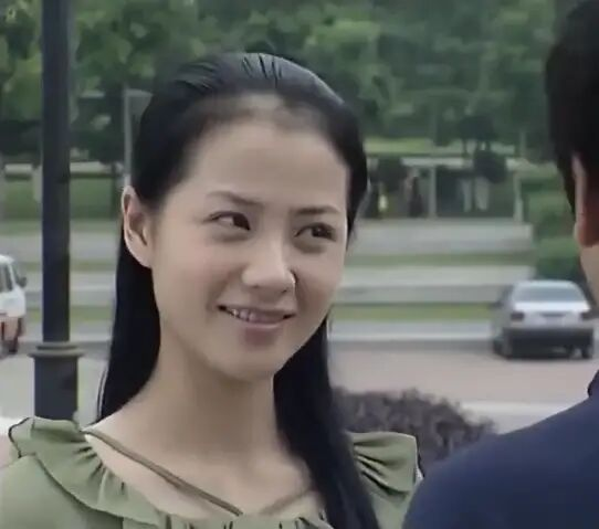 众所周知,钱莹曾与《外剧》当中的阿奇扮演者黄俊淇有过一段婚姻