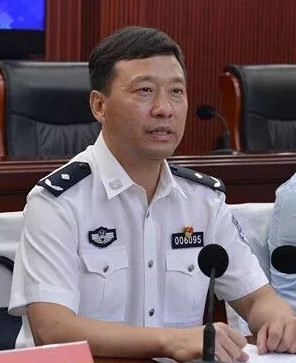 李保兴同志任河南省公安厅二级警务专员,不再担任洛阳市副市长,市