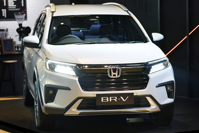 全新2022款本田brv来了新晋7座家用suv