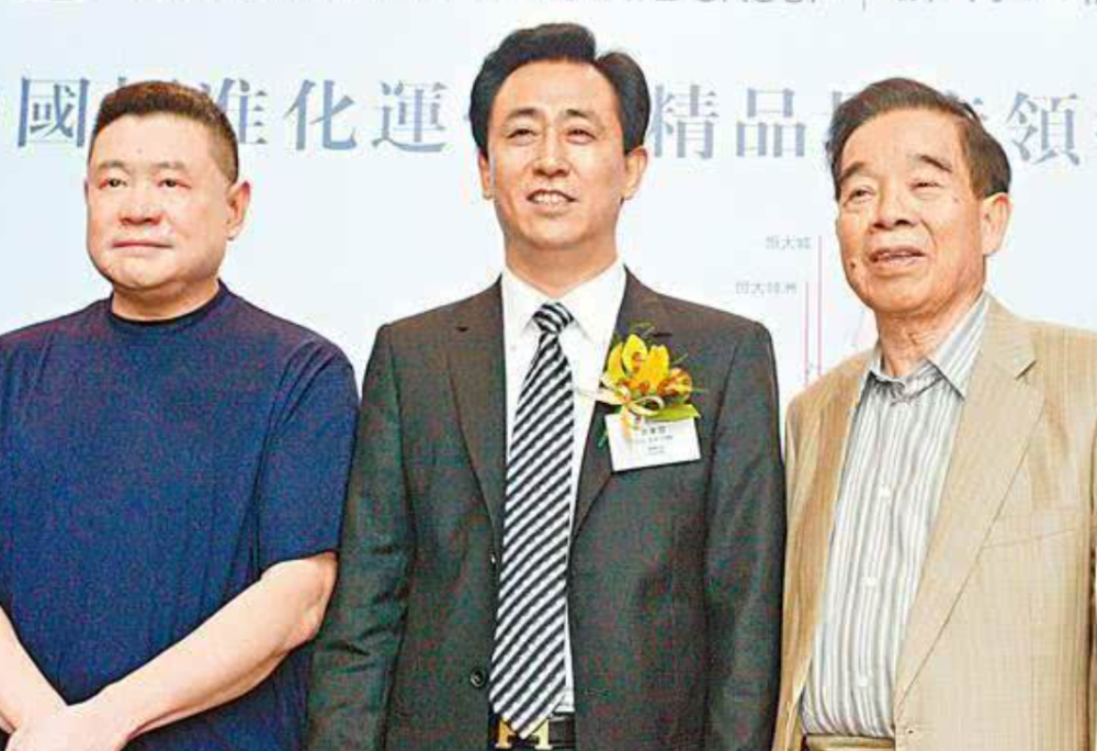 恒大市值蒸发3000亿,郑裕彤早已套现离场,第二股东却亏损上百亿