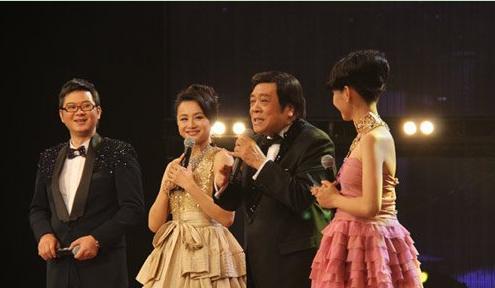 赵川:"踩"2任前妻上位,3婚娶小16岁娇妻,为何成情感主持