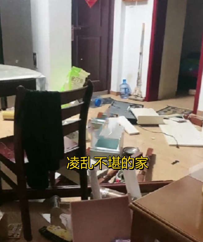 "我离婚后挑的男人!"南京女子与丈夫吵架乱砸一通,吐槽引热议