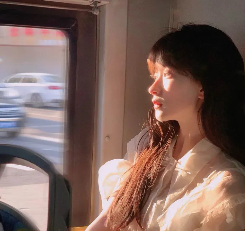温柔女生头像散落人间落幕温和