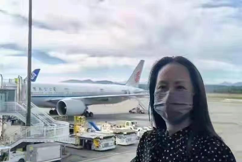 孟晚舟回家了!一身波点裙子好气质,人生的信念,是坚持