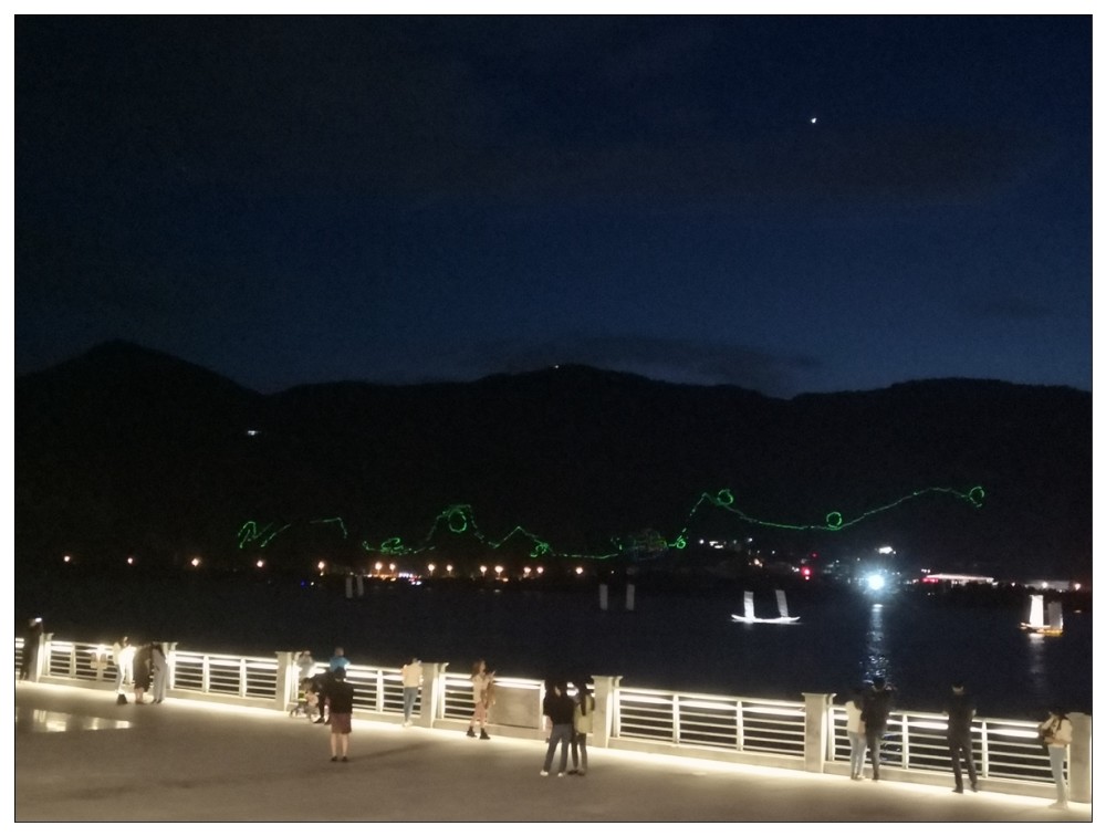 10月1—3日晚8点 滇池大坝对岸大型激光投影将首秀