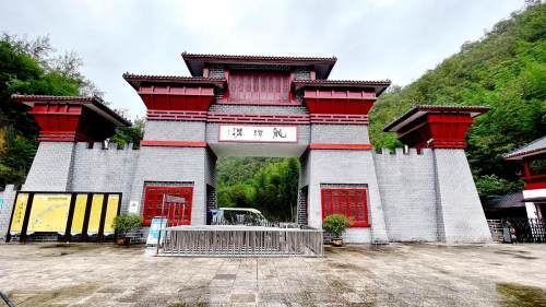 来西峡吧!寻梦"侏罗纪" 探秘龙潭沟