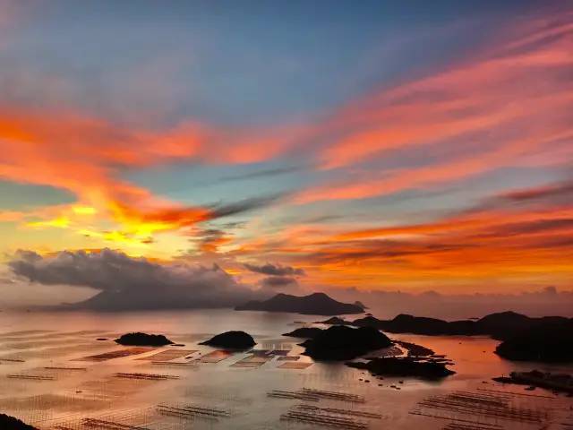 北兜位于霞浦东冲半岛的北端,在这儿不仅能看到日出,还能见到渔民们