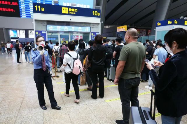 北京南站国庆黄金周运输今日启动,预计发送旅客136.