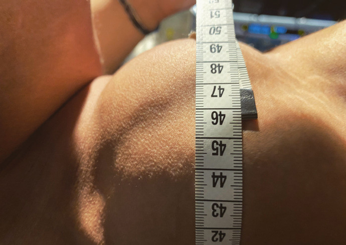 鸡蛋牛肉食用量是普通人的10倍,臂围达到46cm,厉害了健体冠军!