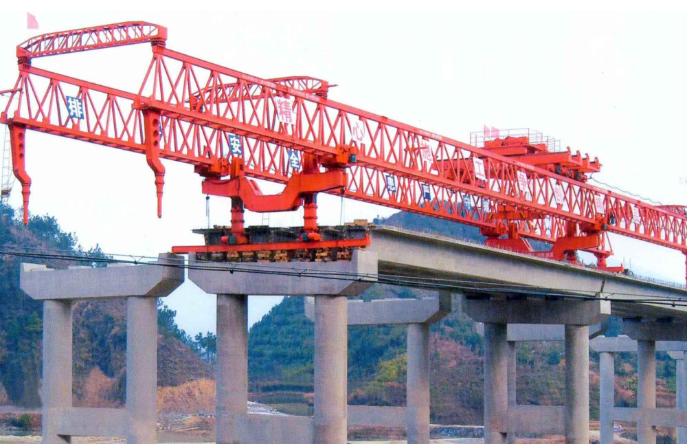 令人惊叹的巨型施工机械,中国架桥机上榜