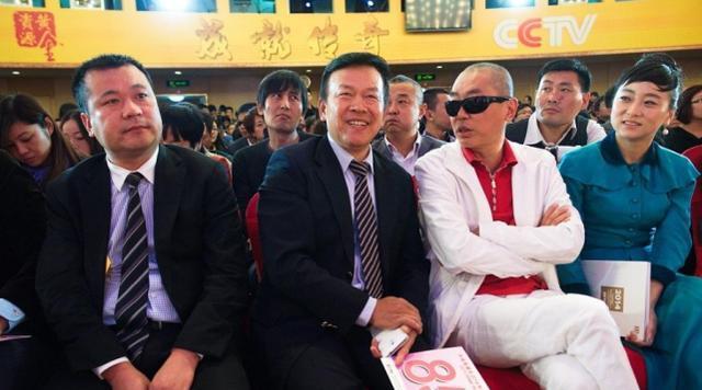 史玉柱负债2.5亿后,女员工程晨借几十万给他,如今她成