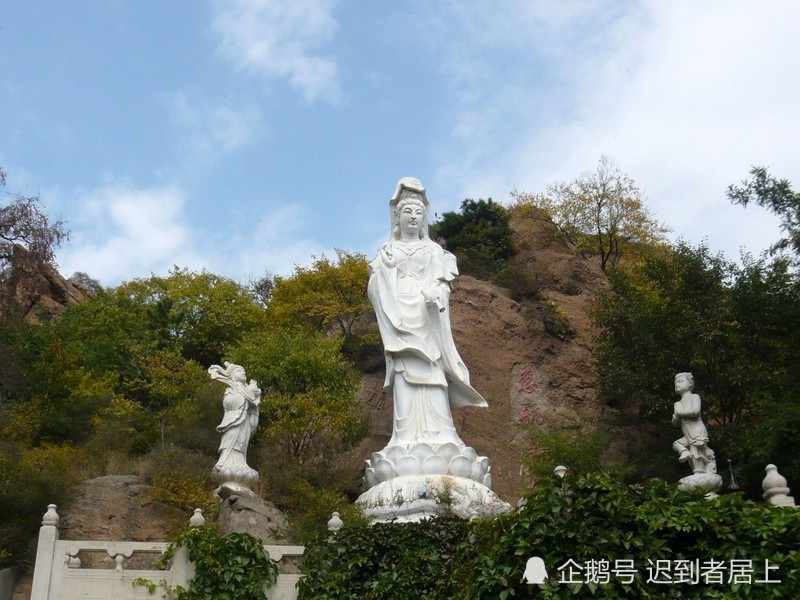 北普陀山中有奇观,笔架山的天桥时隐时现;道光廿五博物馆没找见