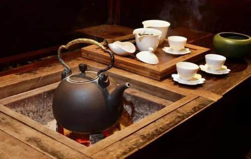 泡茶必看!茶桌上必备的5种茶具,你选对了吗?