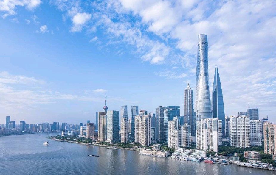 上海"第一高楼",高达632米,建筑设计具有前瞻性,是城市地标