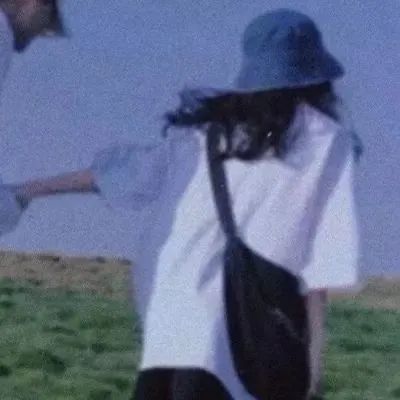 情侣头像|玫瑰到了花期
