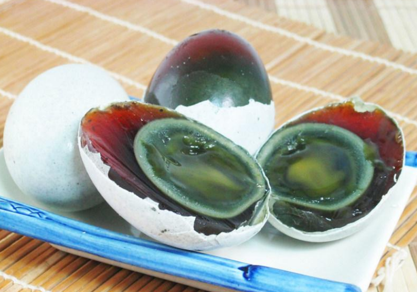 买皮蛋,有黑点好还是没黑点好?区别挺大,买错了不好吃