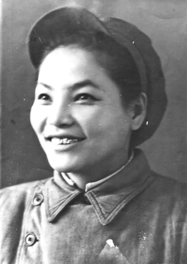 于四川青川的苏力和四川南江的万曼琳,才是长征中年龄最小的女红军