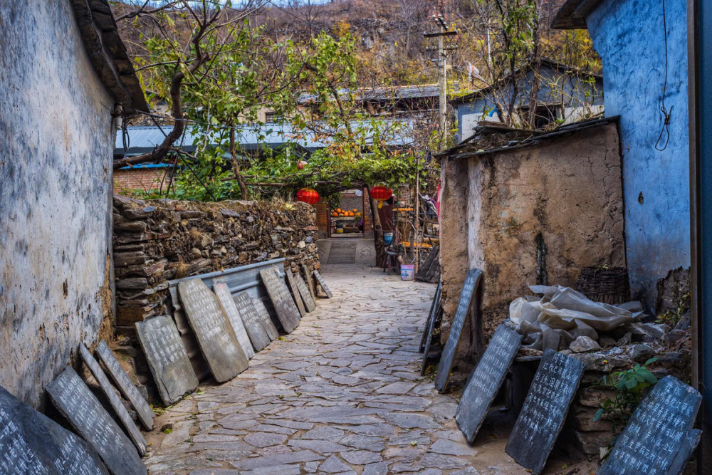 北京一处绝美古村落,600余间四合院依山而建,人少景美适合秋游