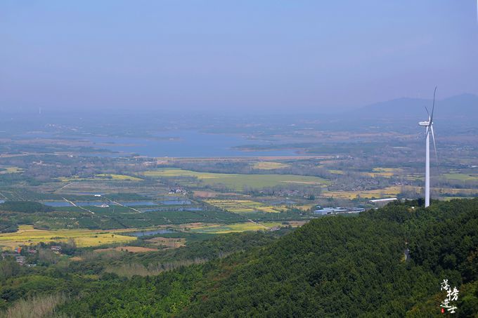 安徽滁州有一条江淮分水岭风景道,全长400多公里,沿途