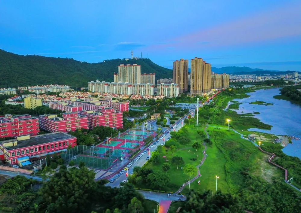 地址:省道s276线恩平市横陂镇段附近 导航:广东镇海红树林湿地公园