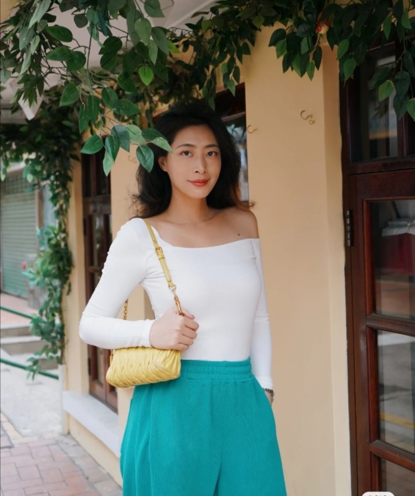 过了四十岁的女人更要注重衣品,试试这三种减龄搭配,优雅又高级