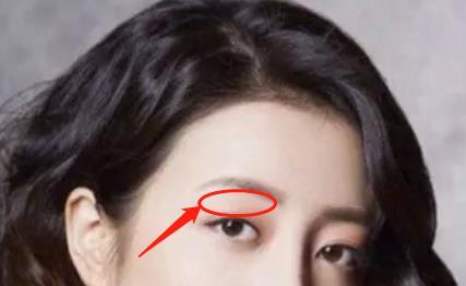 天生就是富婆命的女人其相貌特征