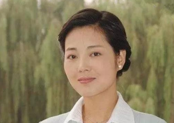 那时候,王茜华认识了周京. 周京是一名海归,在德国留学过.