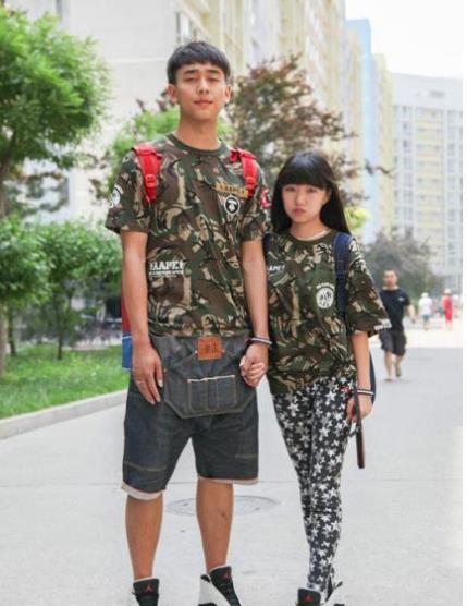 作为萝莉专属,很多女生凭借这一身高,被男生当做最萌身高差的第一