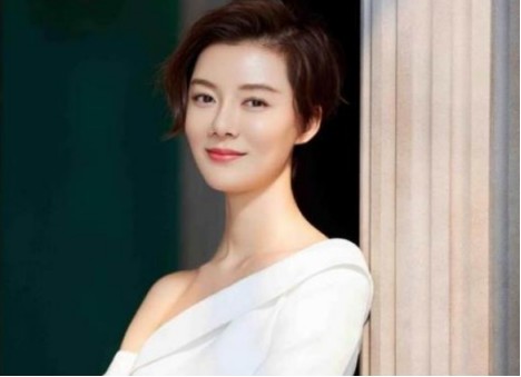 车晓:曾和汪涵恋爱,28岁与山西富豪结婚后离,37岁又嫁