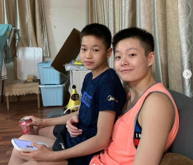 陈艾森:陪你一起练力量!师姐:婵宝宝想我了没?