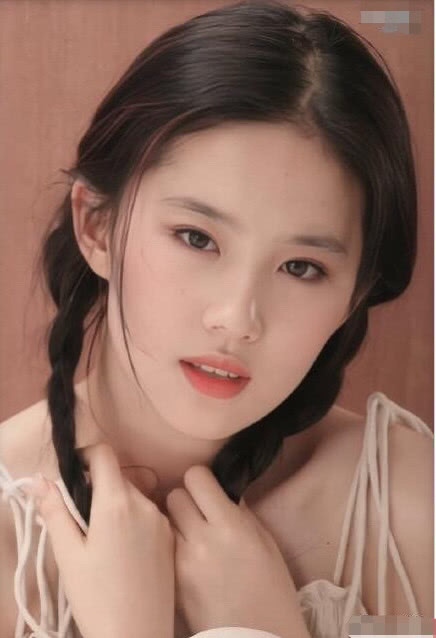 搞笑美女刘亦菲好像有采访牛逼症