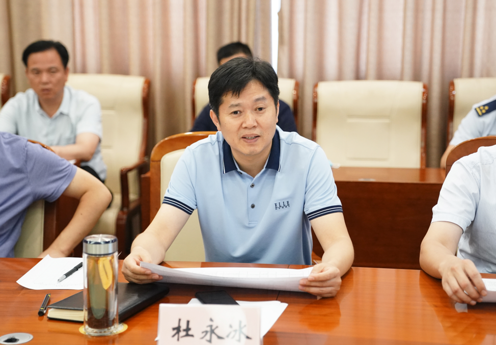 9月28日,市委副书记,市长杜永冰主持召开市城乡规划委员会2021年第8次