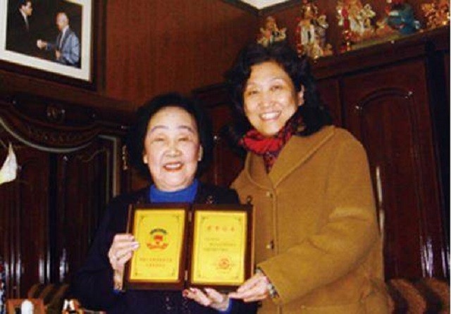 袁世凯孙女袁家倜:年轻时出门不带钱带保镖,63岁创业后发生巨变