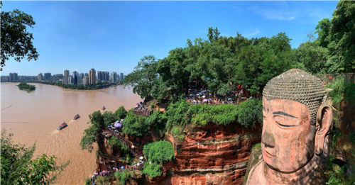 国庆游乐山大佛 十大行动宠你