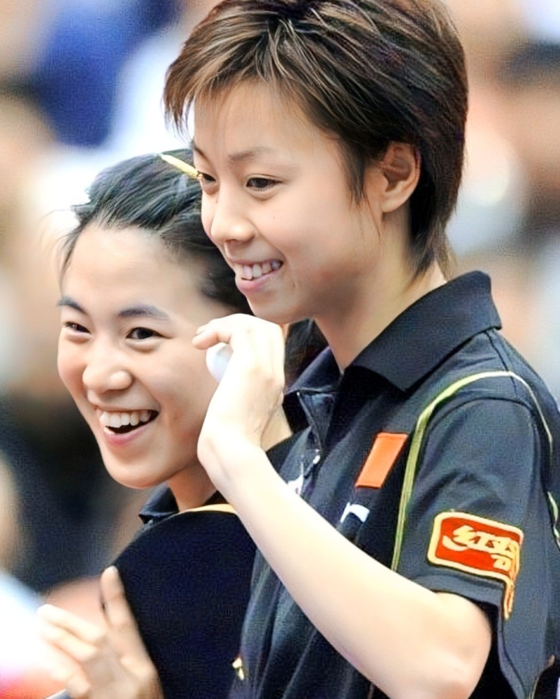 世界乒坛中的美女运动员,她们的乒乓球实力都很强,颜值也很高!