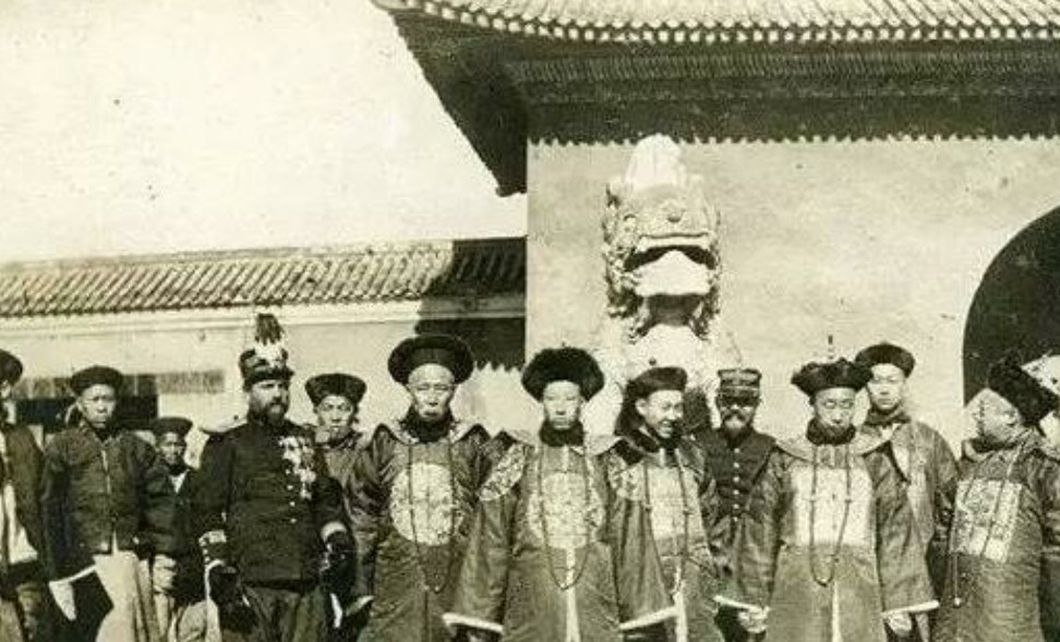 光绪帝的葬礼很隆重,在世时却没有留下几张照片,原由都与她有关