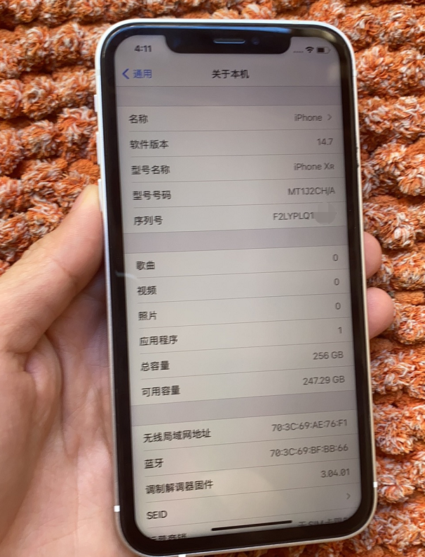 粉丝买到翻新iphonexr索性将其改装成iphone12