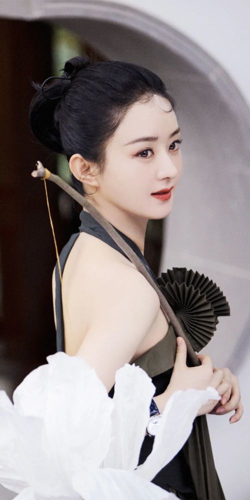 壁纸|赵丽颖:一抹仙气,美人入画(组图)