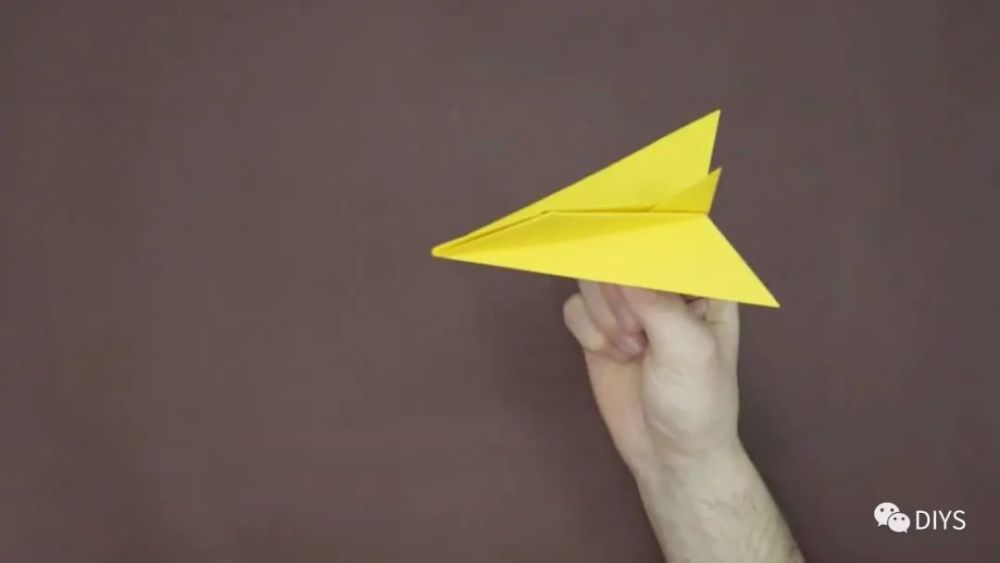 "手工折纸"一架简单的"航天飞机"
