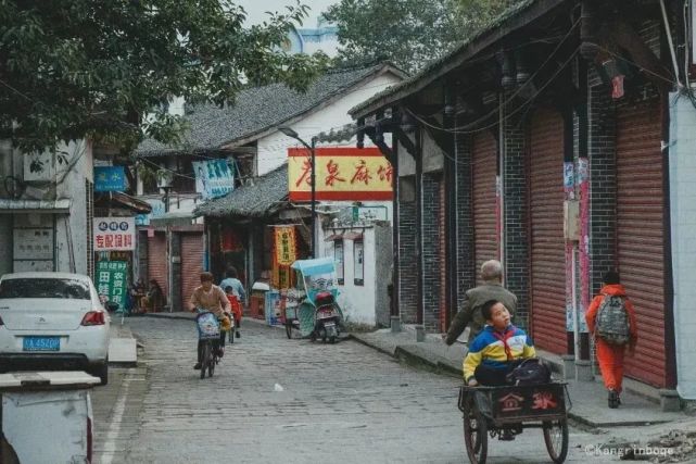 李清真,黄牛排,果汁牛肉,麻饼,牛肉包子…还有半边街的混糖锅盔,口