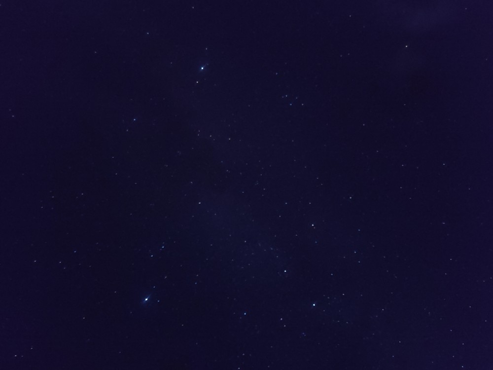 用手机也可以拍星空呢oppok3