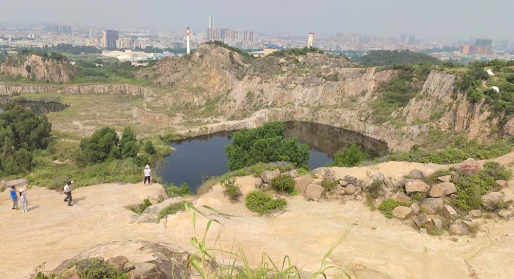 东莞大岭山森林公园白石山采石遗址飞鹅山农家乐东莞九龙潭