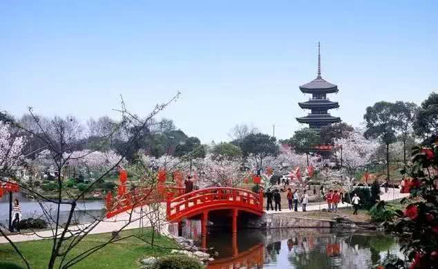 晴川阁位于汉阳区,是武汉唯一一处临江而立的名胜古迹,武汉历代祭祀