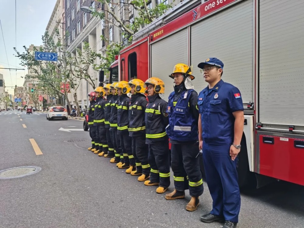 精准管控提前谋划上海黄浦多部门护航外滩南京路