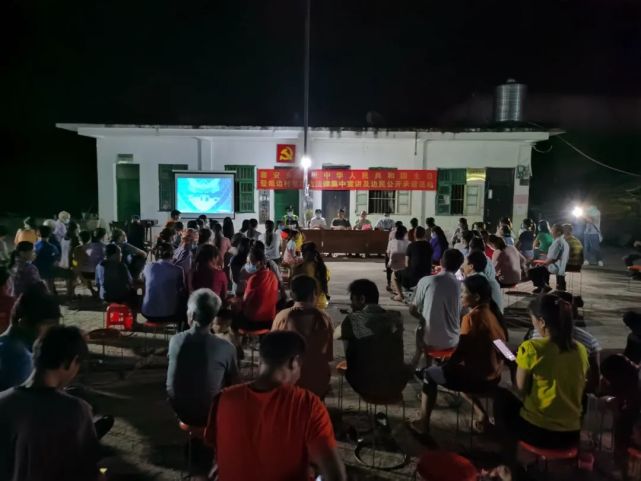 【疫情防控】宁明县寨安乡:涉边宣讲进村屯 防疫观念